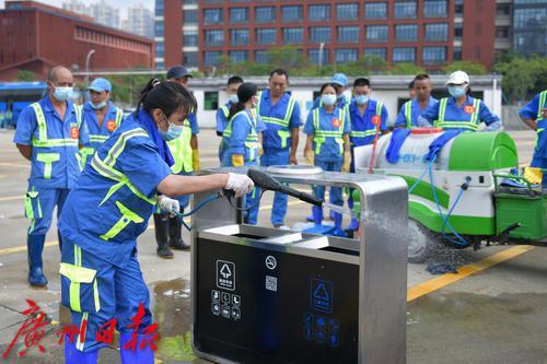 绕桩、捡起、倒车入库……这些技能上身，哪是环卫保洁这么简单(图2)